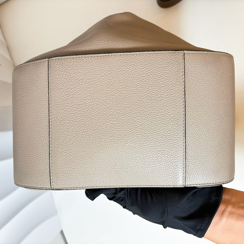 Loewe Beige Grained Leather Hammock Tote Bag - Picture 7 of 12